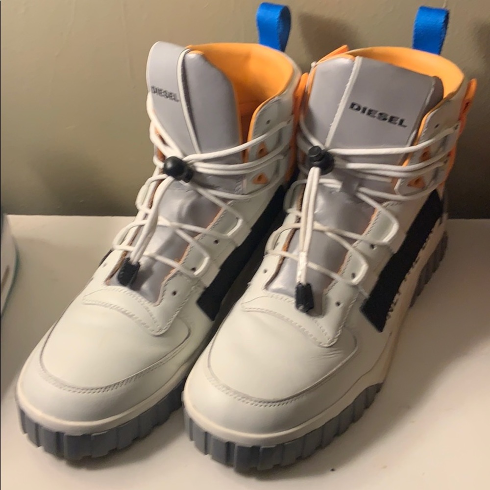 S-RUA MID SP diesel high top shoes.